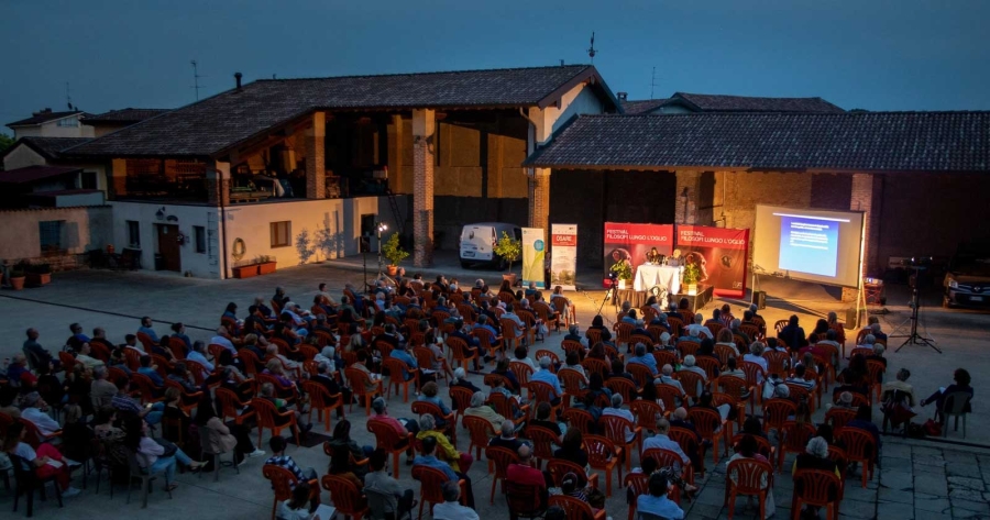 La serata di venerdì scorso si è tenuta nell'aia di Cascina Tokio in via Battisti