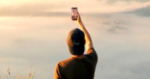 Giovanni Stanghellini, Selfie. Sentirsi nello sguardo dell’altro, Feltrinelli, Milano 2020