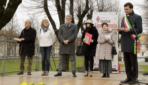 Giardino dei Giusti, un presidio per non dimenticare l&#039;orrore dell&#039;odio Nel parco De Gasperi il ricordo di Edith Stein, di Giuliana Tedeschi e di Valeria Solesin