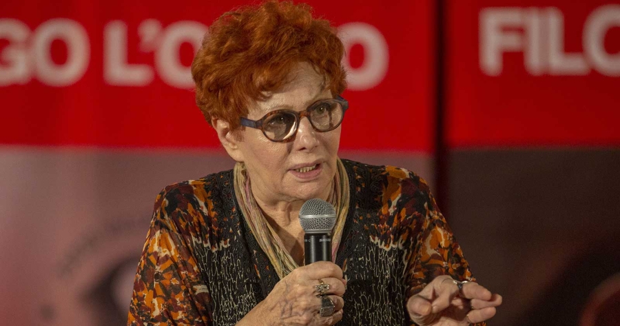 Maria Rita Parsi dialogherà con il pubblico nel cortile di Villa Mutti Bernardelli a Gardone