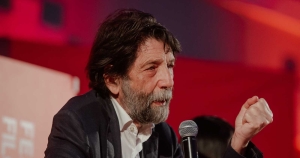 «Oggi dilagano risentimento e invidia, affetti capaci di distruggere una comunità» - Massimo Cacciari