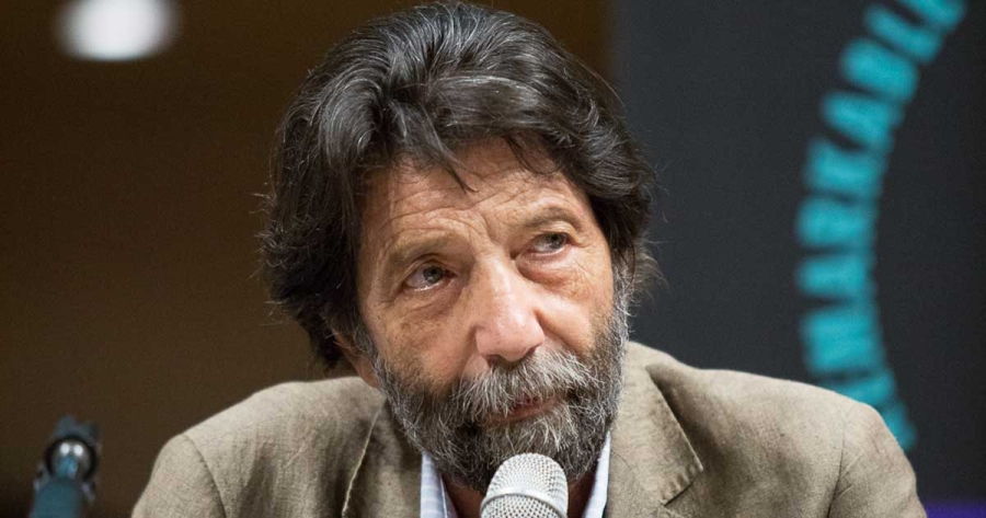 Massimo Cacciari è stato anche sindaco di Venezia: nel 2002 ha fondato la Facoltà di Filosofia dell'Università Vita-Salute San Raffaele a Cesano MadernoUmberto Curi domani a Villa Mazzotti, Chiari: «Il problema responsabilità»